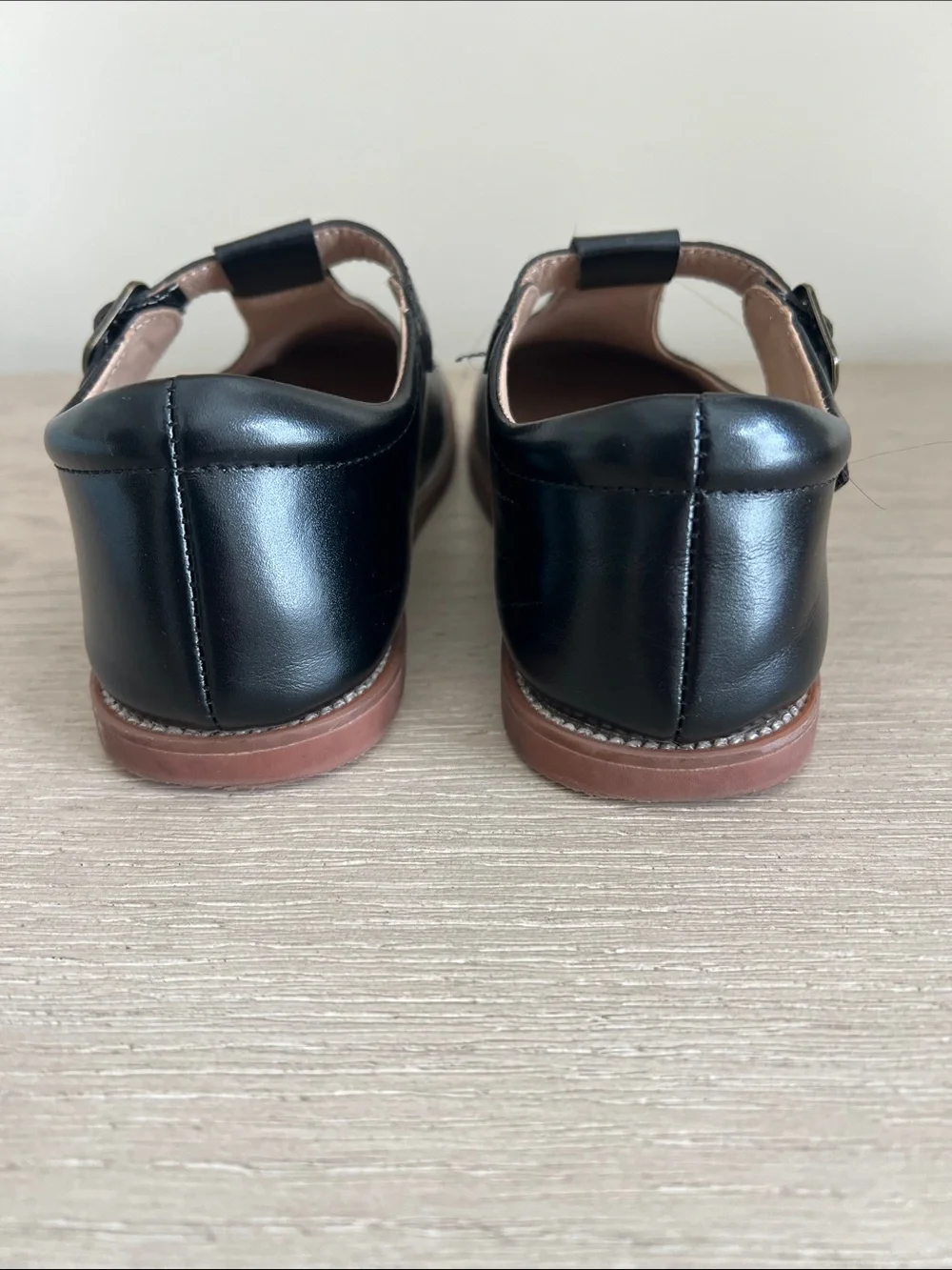 Otter Momp Oxford Mary Jane sandals school uniform size 2 black